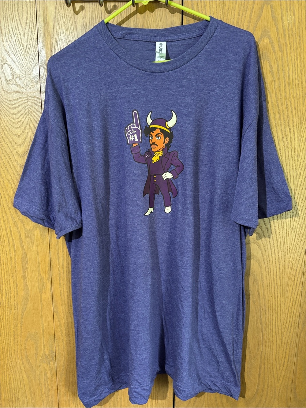 Tultex Purple Minnesota awesome Vikings Prince mens xl Short Sleeve Tee NWT